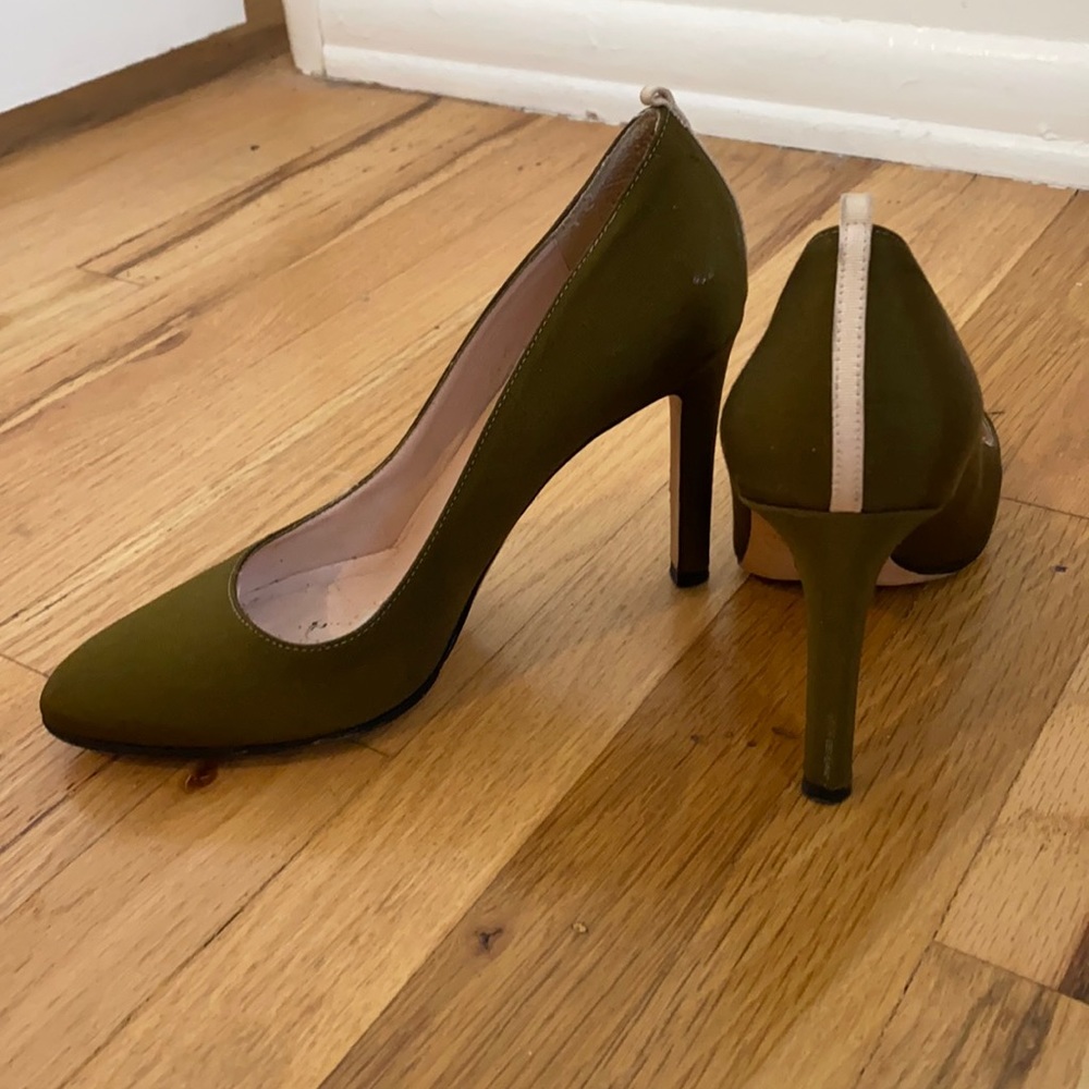 SJP by Sarah Jessica Parker Olive Green Pointed Toe Pumps